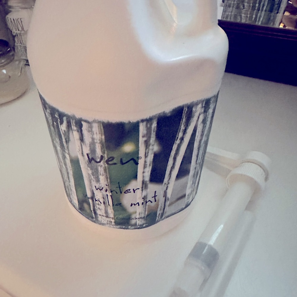 Wen winter vanilla mint cleansing conditioner